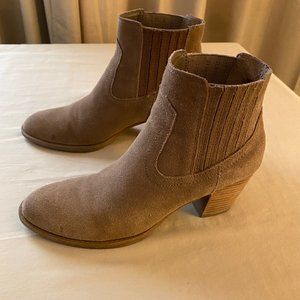 Dolce Vita Booties with heel Size 8.5